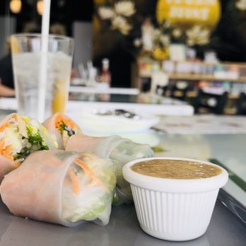 The Vegan Joint - Fresh Spring Roll - Vegan Near Me - Los Angeles, California The Vegan Joint - Fresh Spring Roll - Vegan Near Me - Los Angeles, California