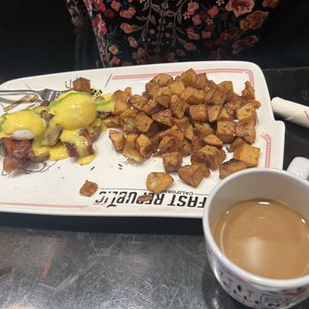 Breakfast Republic - Jurassic Pork Benedict Cafe de Olla - Breakfast & Brunch Near Me - Irvine, California
