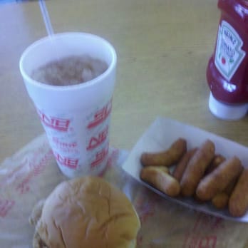Smithfield's Chicken 'N Bar-B-Q - Trying the chicken sandwich. - Barbeque Near Me - Wake Forest, North Carolina Smithfield's Chicken 'N Bar-B-Q - Trying the chicken sandwich. - Barbeque Near Me - Wake Forest, North Carolina