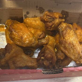 Barro's Pizza - Traditional Wings -medium - Pizza Near Me - Glendale, Arizona Barro's Pizza - Traditional Wings -medium - Pizza Near Me - Glendale, Arizona