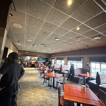 Red Lobster - Inside - Seafood Near Me - South Plainfield, New Jersey