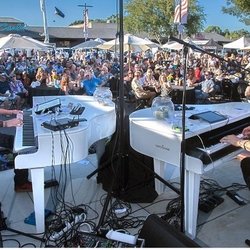 The Killer Dueling Pianos - The Killer Dueling Pianos Ryan Bueter and Donny Scott performing at Lincoln Center Stockton, California 2019