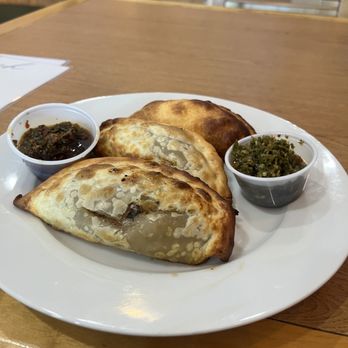 Alma Argentina - Lunch special: 3 Empanadas with a Soda Meal - Argentine Near Me - Oviedo, Florida