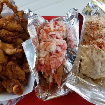 Red's Eats - Red's Eats: fried clam, lobster roll, crab roll - Seafood Near Me - Wiscasset, Maine Red's Eats - Red's Eats: fried clam, lobster roll, crab roll - Seafood Near Me - Wiscasset, Maine