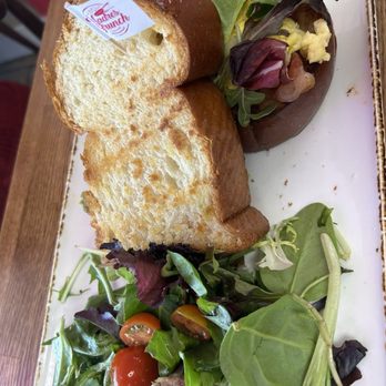 Madres Brunch - Breakfast sandwich which had spring mix, bacon, egg, and avocado - Breakfast & Brunch Near Me - Whittier, California