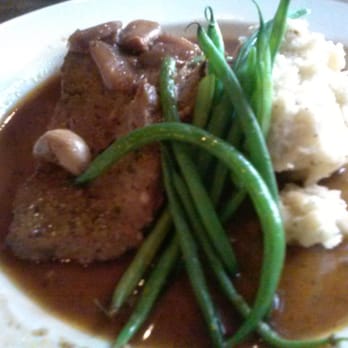 Max's Trumbull Kitchen - Hilda's Meatloaf / garlic mashed potatoes, roasted shallot-garlic sauce, green beans $16 - New American Near Me - Hartford, Connecticut