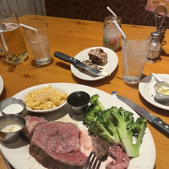 Black Angus Steakhouse - Prime rib - Steakhouses Near Me - Buena Park, California Black Angus Steakhouse - Prime rib - Steakhouses Near Me - Buena Park, California
