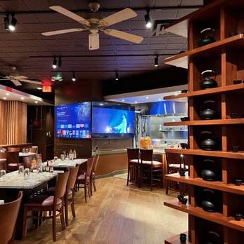 Eating Fresh - Dining area! - Vietnamese Near Me - Indianapolis, Indiana