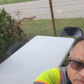 Guelaguetza Tacos - And tables and chairs - Food Trucks Near Me - Milwaukee, Wisconsin