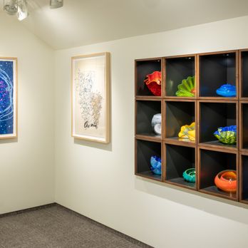 Momentum Gallery - Chihuly Studio Editions at Momentum Gallery, downtown Asheville - Art Galleries Near Me - Asheville, North Carolina Momentum Gallery - Chihuly Studio Editions at Momentum Gallery, downtown Asheville - Art Galleries Near Me - Asheville, North Carolina