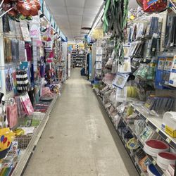 Dollar General - Party supplies