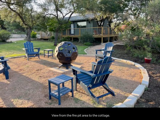 ‘The Cottage’ 2 bedroom 6ppl Max - Stay in luxury and in nature. A luxury retreat right outside of Austin, Texas close to breweries, wineries and distilleries. ‘The Cottage’ 2 bedroom 6ppl Max - Stay in luxury and in nature. A luxury retreat right outside of Austin, Texas close to breweries, wineries and distilleries.