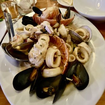 Gio's Atlantic Beach - Linguine with seafood - Italian Near Me - Atlantic Beach, New York