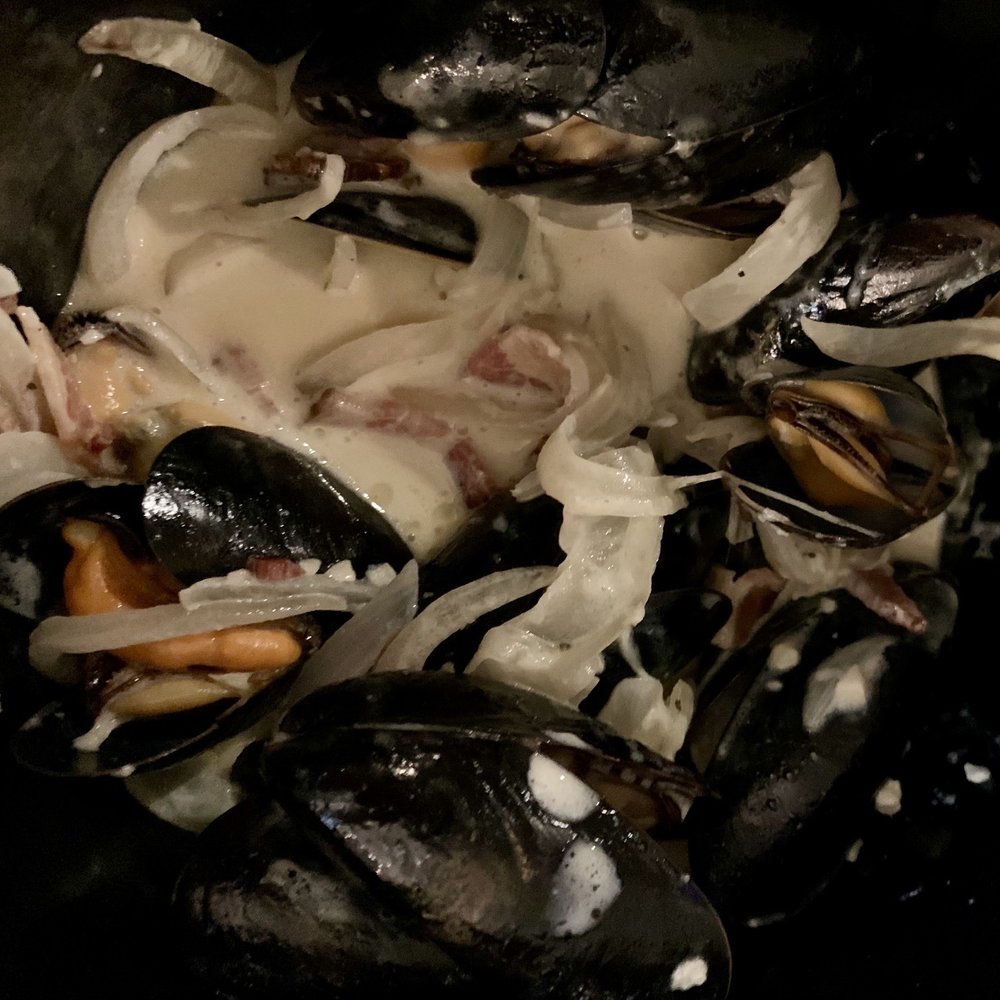 Jonathan's Ogunquit - Bacon & Blue Cheese Mussels - New American Near Me - Ogunquit, Maine Jonathan's Ogunquit - Bacon & Blue Cheese Mussels - New American Near Me - Ogunquit, Maine
