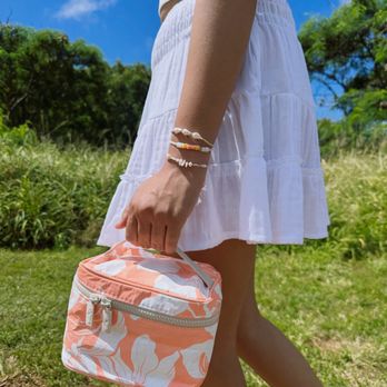 Deja Vu Surf Hawaii - Poipu - ALOHA Collectiom Cabin Crew Kit: sleek, chic, and compact - Men's Clothing Near Me - Koloa, Hawaii Deja Vu Surf Hawaii - Poipu - ALOHA Collectiom Cabin Crew Kit: sleek, chic, and compact - Men's Clothing Near Me - Koloa, Hawaii