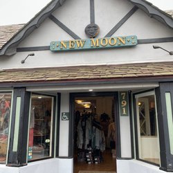 New Moon Boutique - Front of store