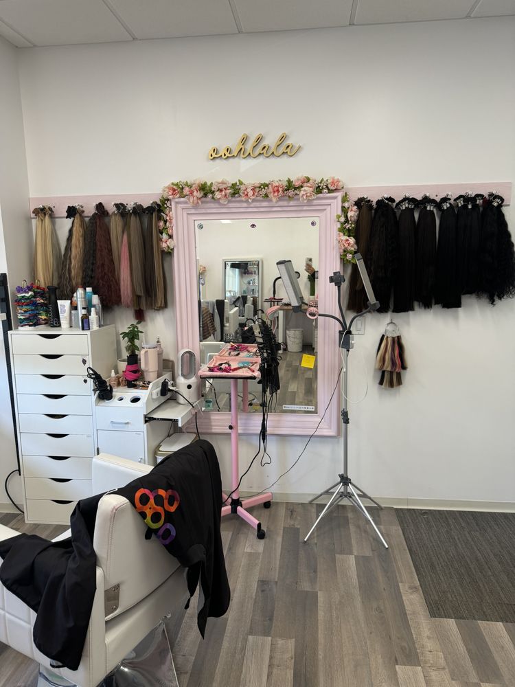 Mami Extensions Logo