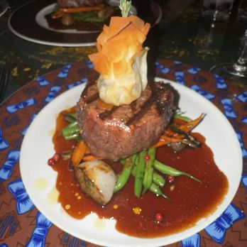 L'Opossum - Filet mignon of beef swellington - New American Near Me - Richmond, Virginia