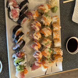 Fujiyama Japanese Restaurant - 2na to 2na, Nina, spicy tuna, butterfly, sunset