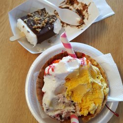 Paleteria Y Nieveria La Reyna de Michoacan - Delicious!