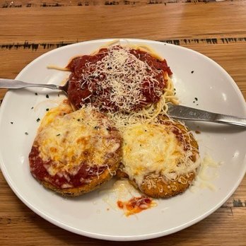 Olive Garden Italian Restaurant - Eggplant Parmesan with an included side of spaghetti and sauce, Very nice. - Italian Near Me - St. George, Utah Olive Garden Italian Restaurant - Eggplant Parmesan with an included side of spaghetti and sauce, Very nice. - Italian Near Me - St. George, Utah