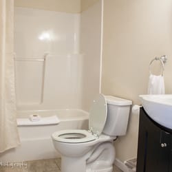 Salmon Harbor Landing - Room 8