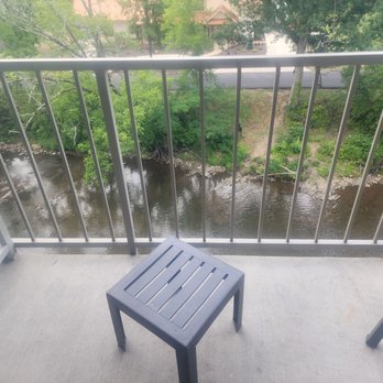 Twin Mountain Inn & Suites - Beautiful view - Hotels Near Me - Pigeon Forge, Tennessee