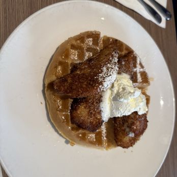 Broken Yolk Cafe - Chicken & Waffles - Breakfast & Brunch Near Me - San Diego, California Broken Yolk Cafe - Chicken & Waffles - Breakfast & Brunch Near Me - San Diego, California