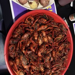 Seafood Seller and Cafe - 5 lbs of Crawfish