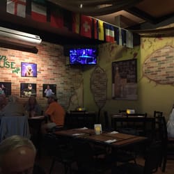 Green House Cafe - David Foster hits music  DVD  playing. Very nice.