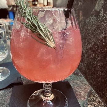 Le Coq - Framboise tonic - French Near Me - La Jolla, California