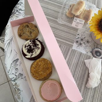 Crumbl - Palm Coast - Bakeries Near Me - Palm Coast, Florida