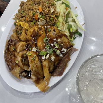 Carib Island Restaurant - Chicken in the ruff (rice chow mein chicken) - Caribbean Near Me - Lauderhill, Florida Carib Island Restaurant - Chicken in the ruff (rice chow mein chicken) - Caribbean Near Me - Lauderhill, Florida