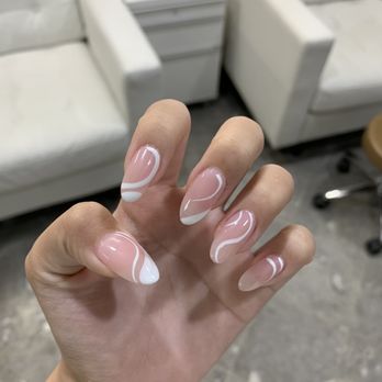 De Lacey Nails - Gel x nails - Nail Salons Near Me - Pasadena, California