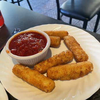 Luna Pizza - Mozzarella sticks - Pizza Near Me - New York, New York Luna Pizza - Mozzarella sticks - Pizza Near Me - New York, New York