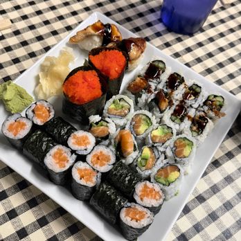 Sushi Circle - Sushi Bars Near Me - Nashville, Tennessee