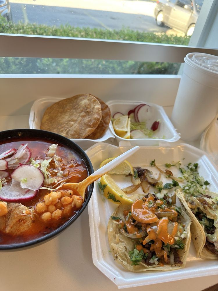 Pizca De Oaxaca Taqueria Logo