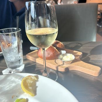 Cooper’s Hawk Winery & Restaurant - Wine and bread - Wine Bars Near Me - Wellington, Florida Cooper’s Hawk Winery & Restaurant - Wine and bread - Wine Bars Near Me - Wellington, Florida
