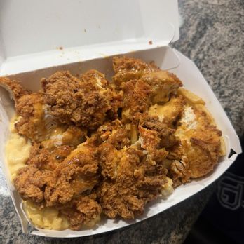 Fluffies Hot Chicken - Hackensack - Chicken Shop Near Me - Hackensack, New Jersey
