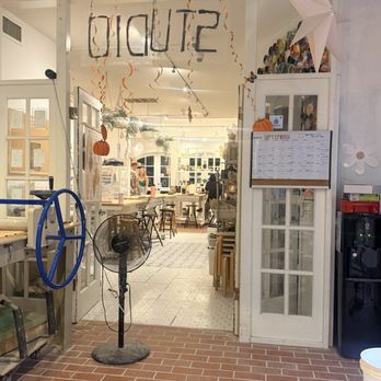 ARTime BARRO - The studio - Art Classes Near Me - Laguna Beach, California