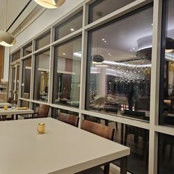 1913 Restaurant & Bar at Hope Village Hotel - Restaurant seating.