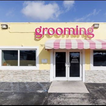 The Grooming Retreat - Front - Pet Groomers Near Me - Hollywood, Florida The Grooming Retreat - Front - Pet Groomers Near Me - Hollywood, Florida
