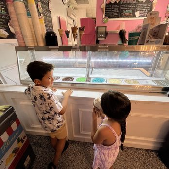 Sweet Savannah's - Ice Cream & Frozen Yogurt Near Me - Marathon, Florida