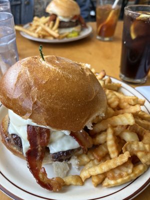 Arlene and Tom's Restaurant by null