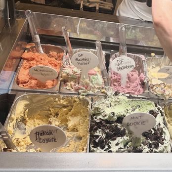 Black Dog Gelato - Gelato cooler - Ice Cream & Frozen Yogurt Near Me - Chicago, Illinois Black Dog Gelato - Gelato cooler - Ice Cream & Frozen Yogurt Near Me - Chicago, Illinois