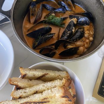 The Warbler - Mussels - Pasta Shops Near Me - Chicago, Illinois