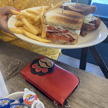 Hustle Bustle - Club - Breakfast & Brunch Near Me - Tucson, Arizona