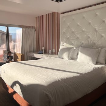 Flamingo Las Vegas - Room - Hotels Near Me - Las Vegas, Nevada