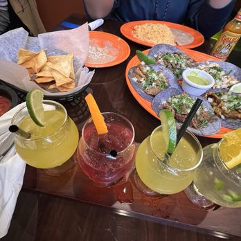 Loteria Mexican Restaurant - Mexican Near Me - Milldale, Connecticut