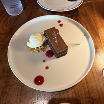 Memoir - Chocolate Torte - American Near Me - Omaha, Nebraska Memoir - Chocolate Torte - American Near Me - Omaha, Nebraska